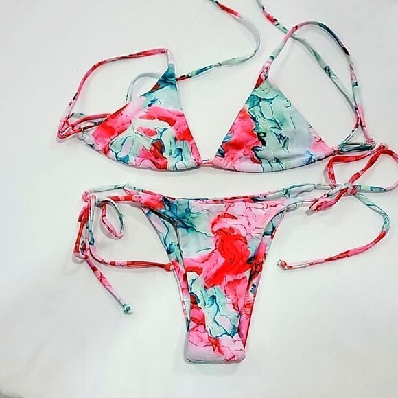 ZAFUL.. 2 piece swimsuit.. - Picture 1 of 13